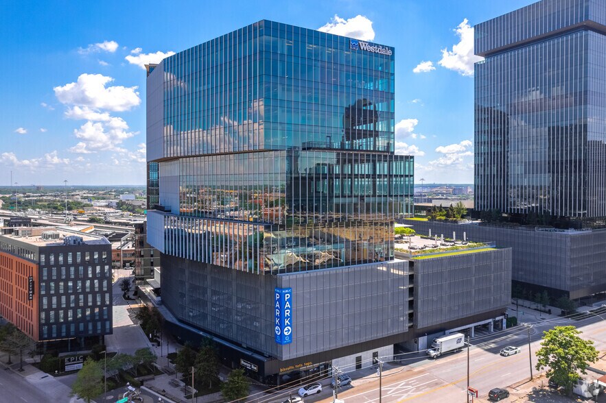 Primary Photo Of 2550 Pacific Ave, Dallas Unknown For Lease