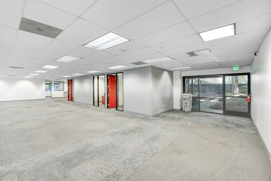 More Photos Of 9301 Corbin Ave, Northridge Office For Lease