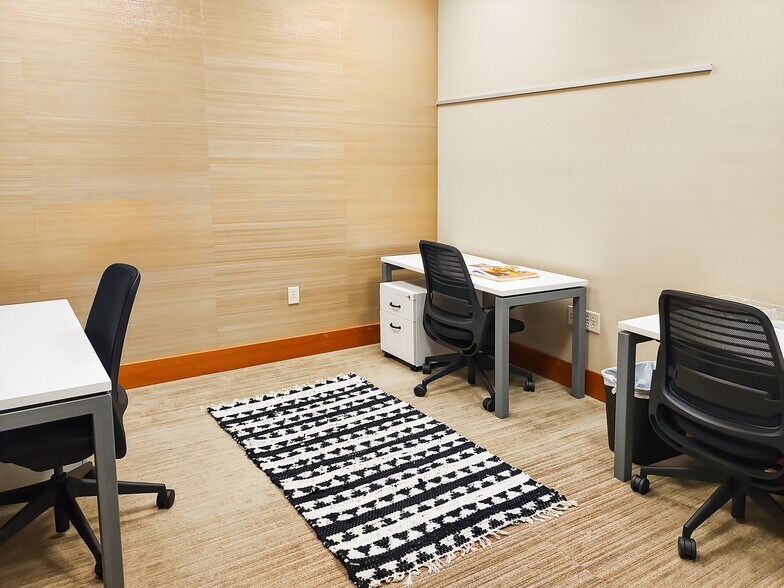 More Photos Of 318 1st Ave SW, Rochester Coworking Space