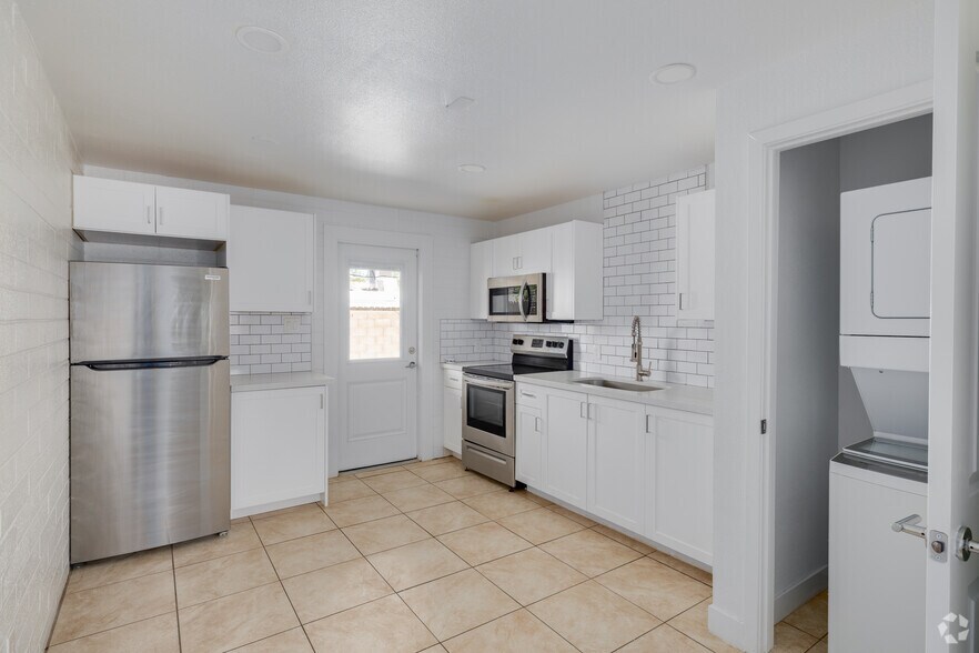 More Photos Of 510 N Horne, Mesa Apartments For Sale