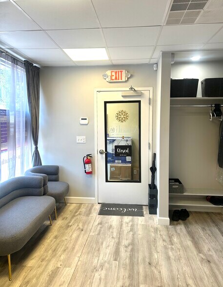 More Photos Of 6702 Bergenline Ave, West New York Storefront Retail Office For Sale