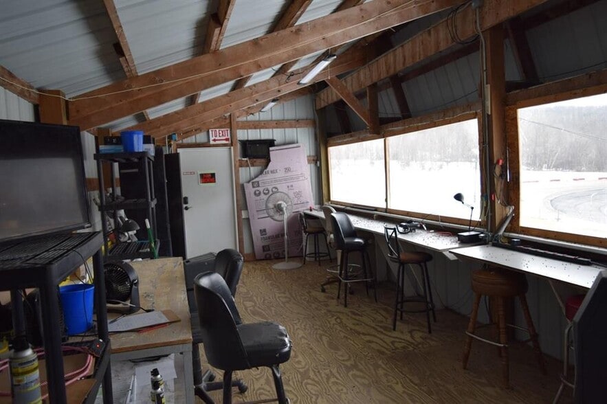 More Photos Of 11215 Flagstaff Rd, Tomah Racetrack For Sale