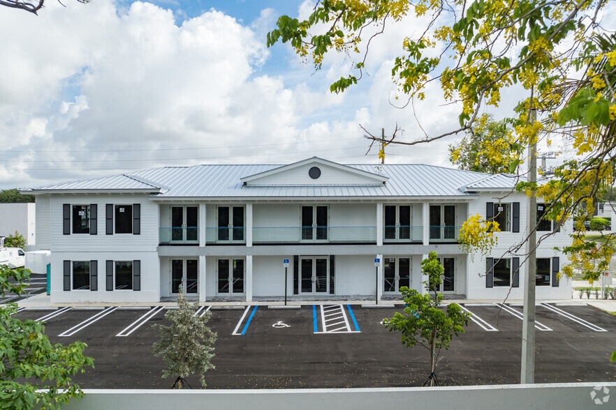 More Photos Of 5620 SW 67th Ave, South Miami Office For Lease