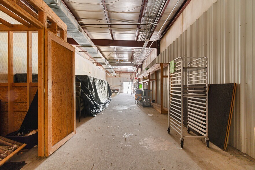 More Photos Of 480 Nelson Blvd, Kingstree Department Store For Sale