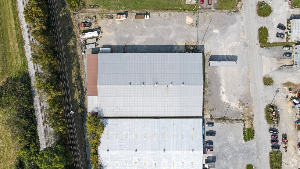 More Photos Of 3313 Sexton Rd SE, Decatur Manufacturing For Lease