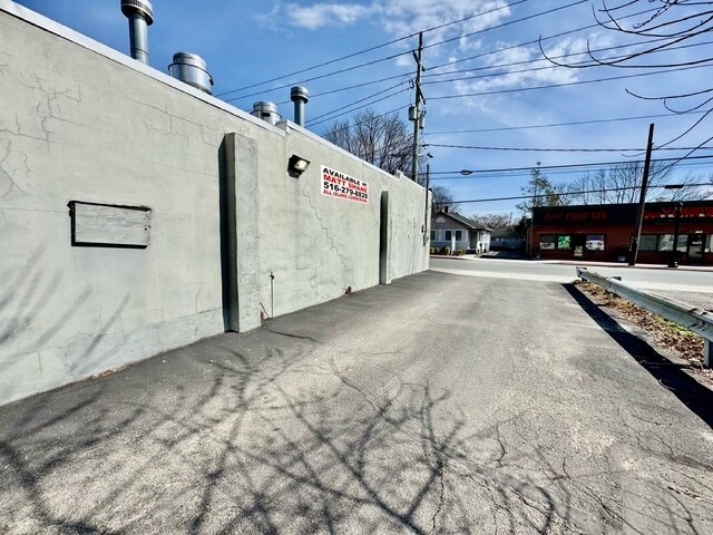 More Photos Of 410 Lake Ave, Saint James Freestanding For Sale