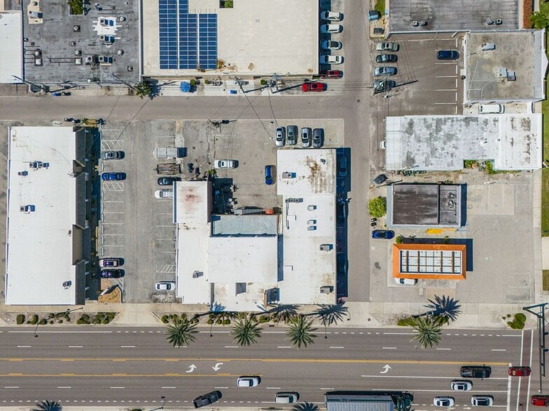 More Photos Of 212 Tamiami Trl S, Venice Restaurant For Sale