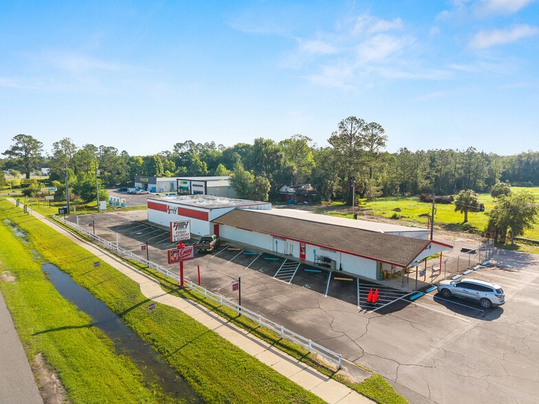 More Photos Of 17313 NE US Highway 301, Waldo Freestanding For Sale
