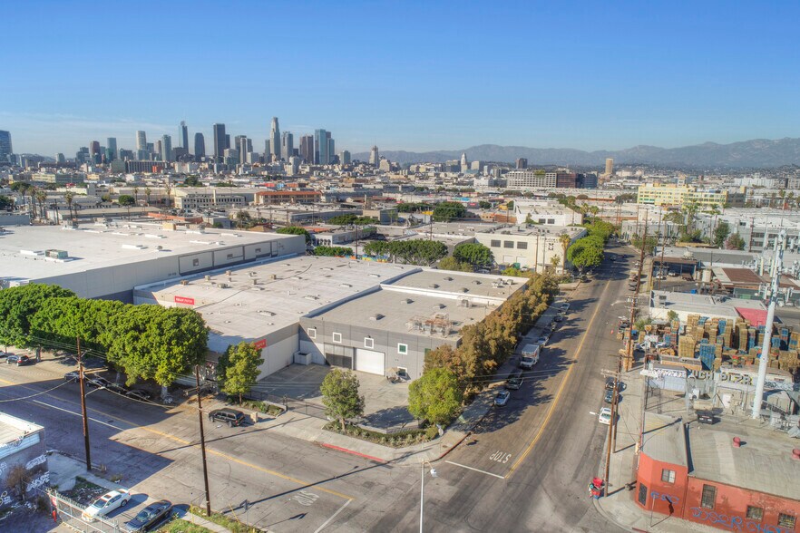 More Photos Of 1475 Long Beach Ave, Los Angeles Warehouse For Lease