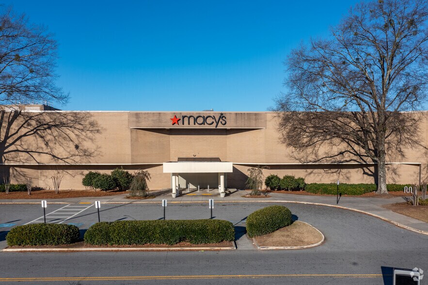 More Photos Of 4400 Ashford Dunwoody Rd NE, Atlanta Unknown For Lease