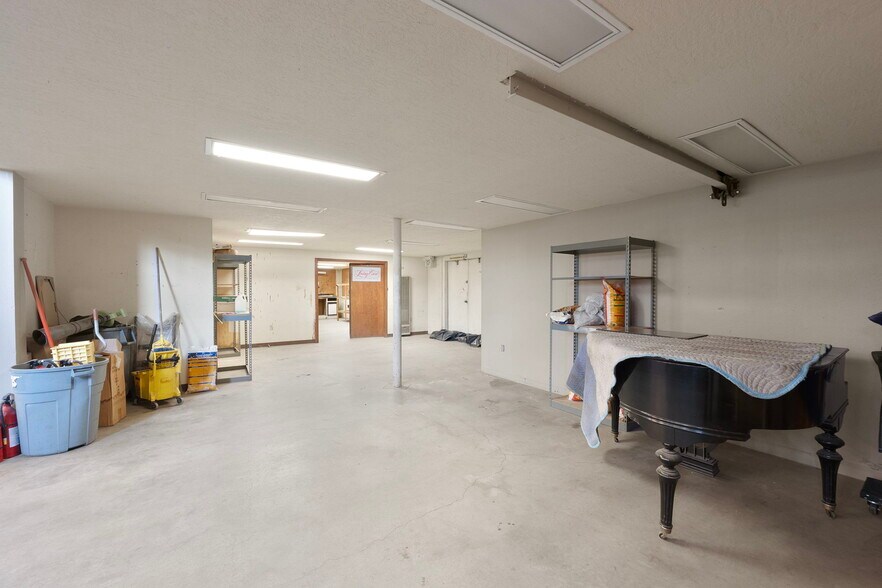 More Photos Of 221 Broadway Blvd SE, Albuquerque Freestanding For Sale