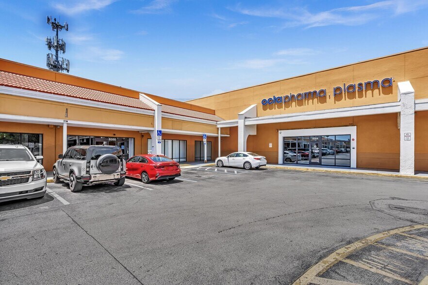 More Photos Of 8030-8384 N Pines Blvd, Pembroke Pines General Retail For Lease