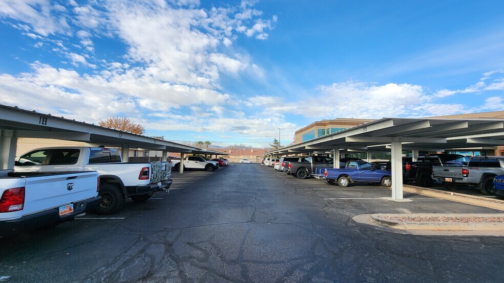 More Photos Of 923 S River Rd, St George Medical For Lease