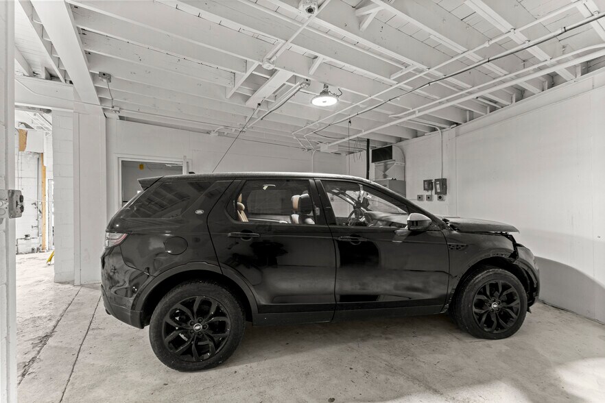 More Photos Of 5420 Oakman Blvd, Dearborn Warehouse For Sale