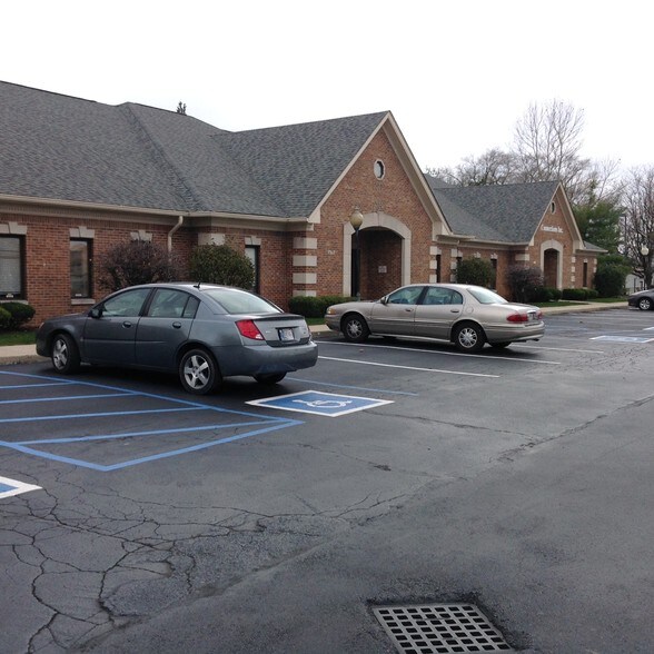 More Photos Of 7353-7373 E 21st St, Indianapolis Medical For Sale