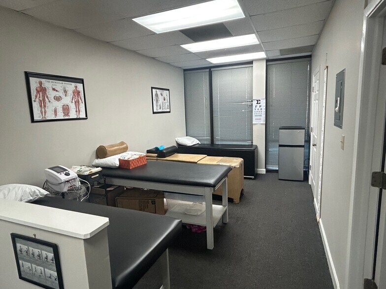 More Photos Of 1831 N Belcher Rd, Clearwater Medical For Lease