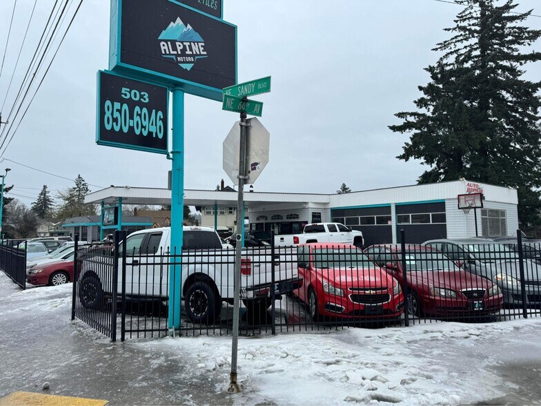 More Photos Of 6410 NE Sandy Blvd, Portland Auto Dealership For Sale