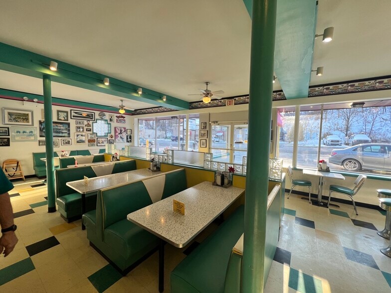 More Photos Of 3418 Babcock Blvd, Pittsburgh Restaurant For Sale