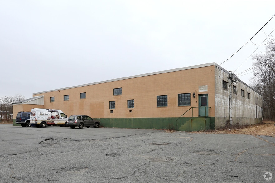 More Photos Of 360 Broadway, Taunton Warehouse For Lease