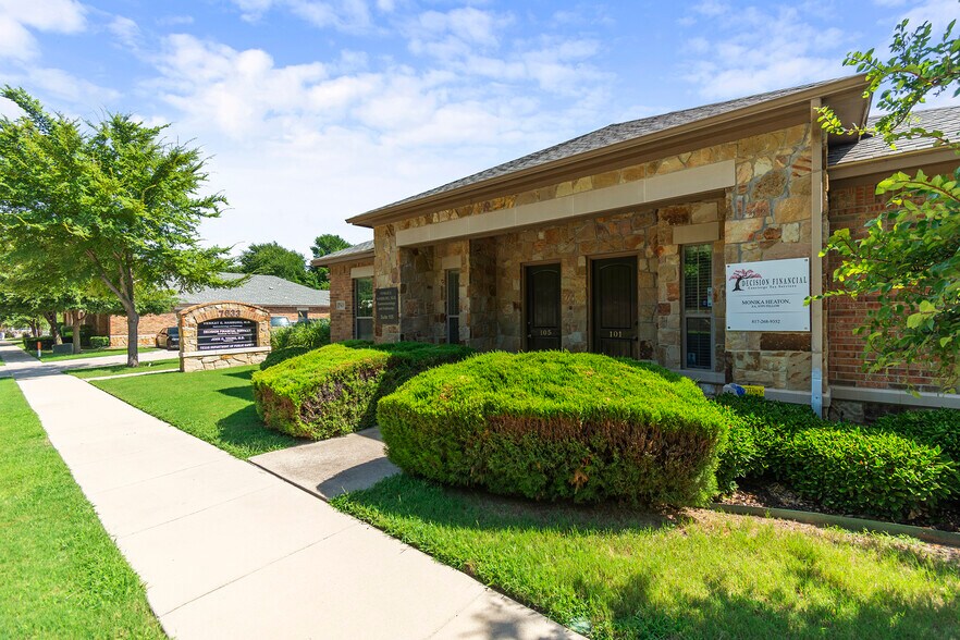 More Photos Of 7633 Bellaire Dr S, Fort Worth Medical For Sale