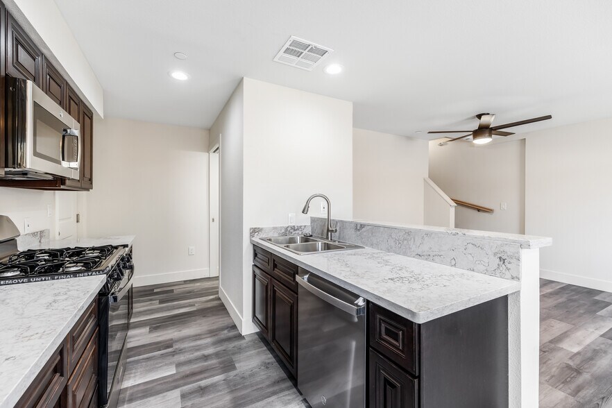 More Photos Of 2409 Cava Ct, Sacramento Apartments For Sale