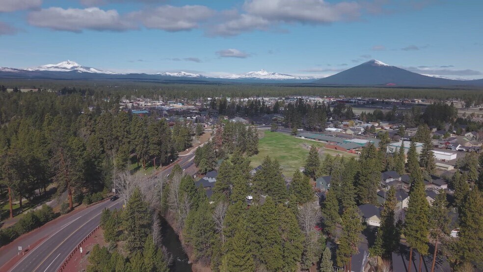 Primary Photo Of 1001 E Desperado Trl, Sisters Health Club For Sale