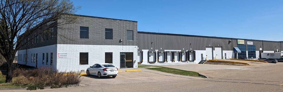 More Photos Of 15303-15311 128 Av NW, Edmonton Warehouse For Lease