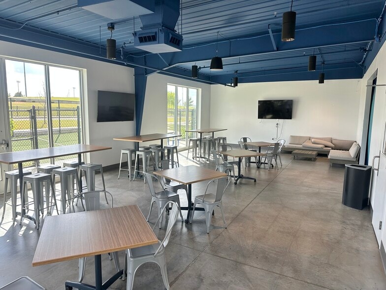 More Photos Of 504 S Laird Ave, Oklahoma City Restaurant For Lease