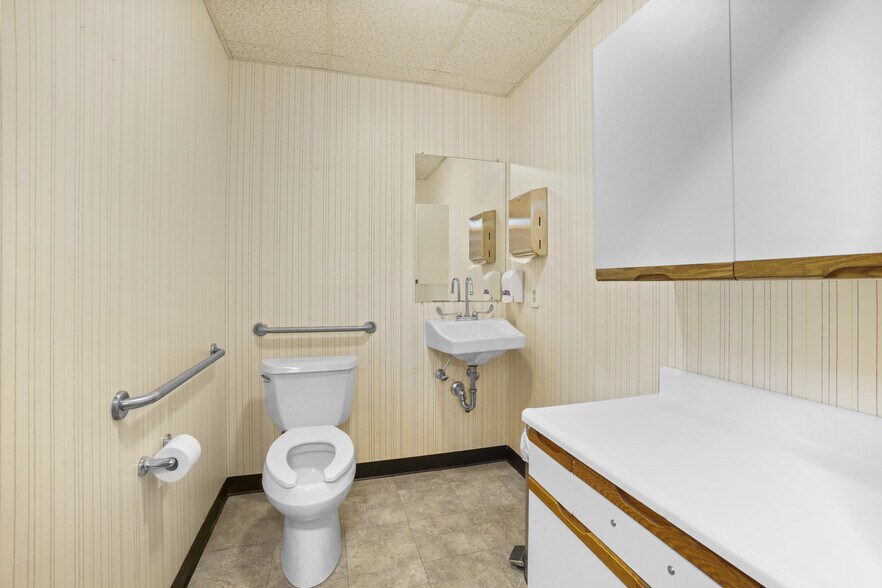 More Photos Of 725 Reservoir Ave, Cranston Medical For Sale