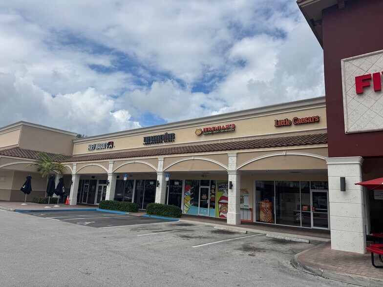 More Photos Of 13130-13302 Biscayne Blvd, North Miami General Retail For Lease