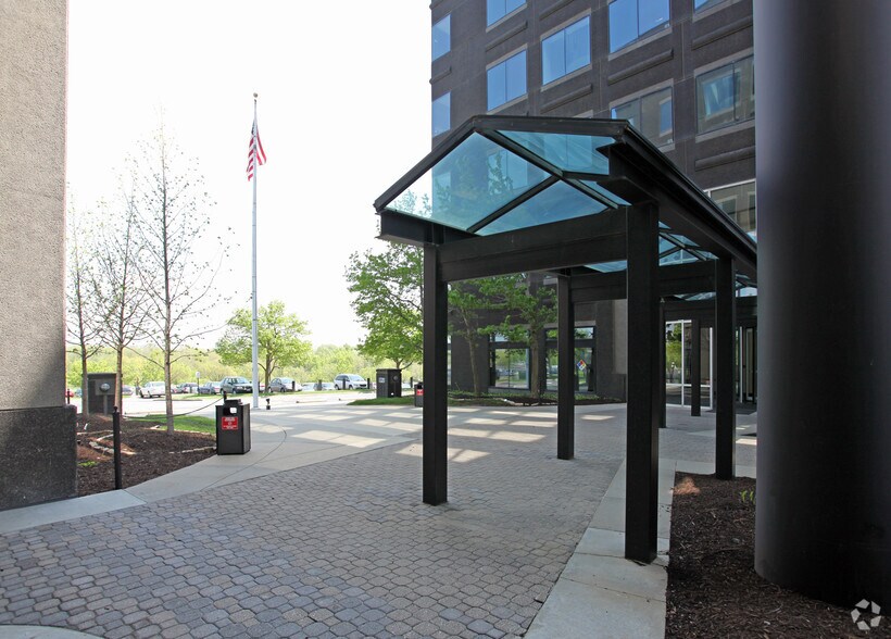 More Photos Of 7300 NW Tiffany Springs Pky, Kansas City Office For Sale