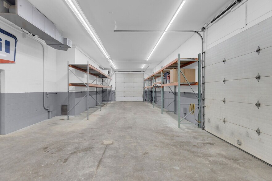 More Photos Of 75 Commerce Cir, Durham Service For Lease