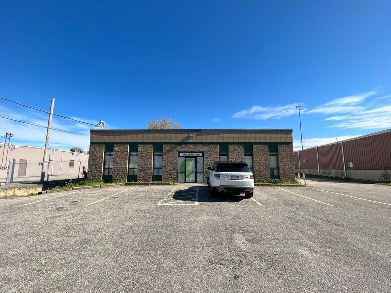 More Photos Of 60 Minnesota Ave, Warwick Warehouse For Lease