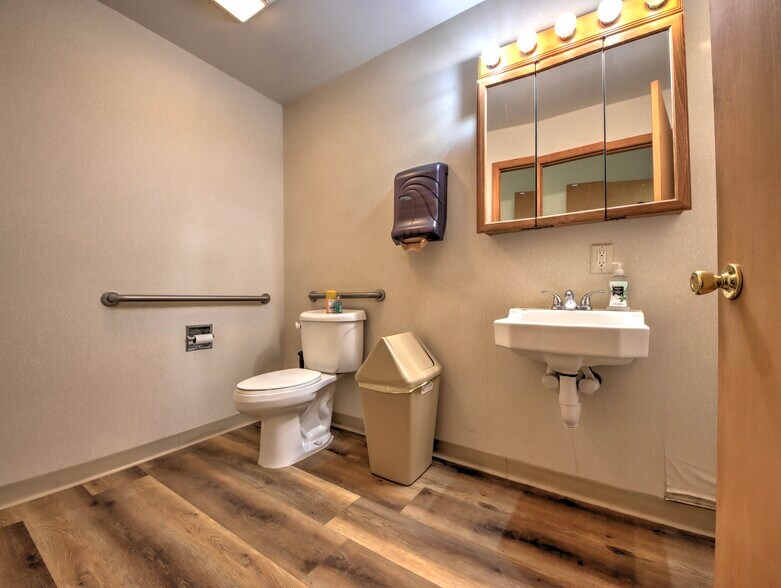 More Photos Of 111 Longwood Dr, Laporte Freestanding For Lease