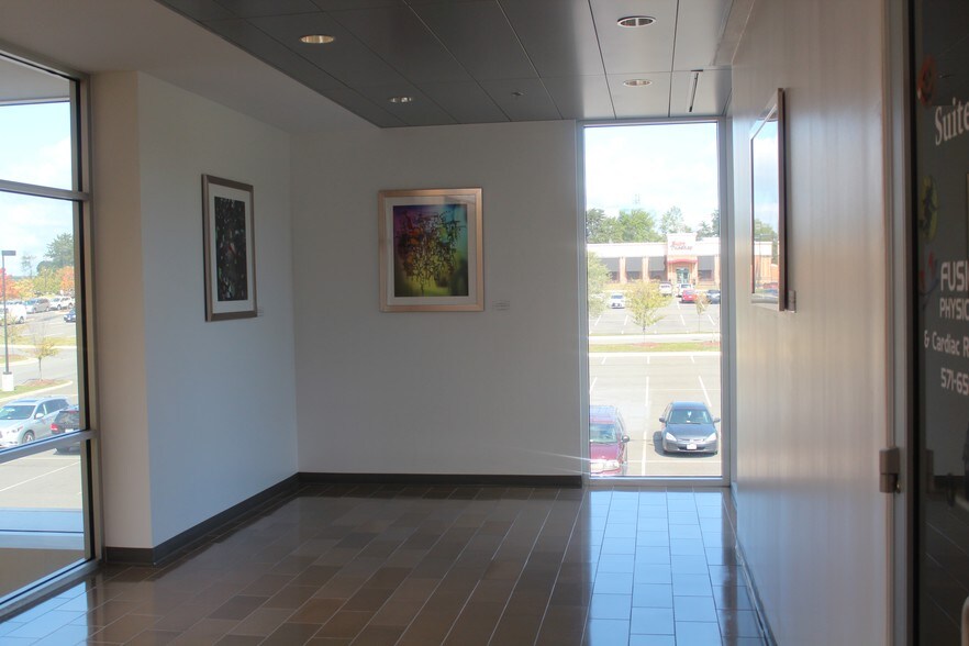 More Photos Of 12731 Marblestone Dr, Woodbridge Office For Sale