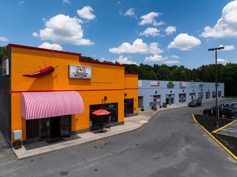 More Photos Of 1008 W Roosevelt Blvd, Monroe General Retail For Lease