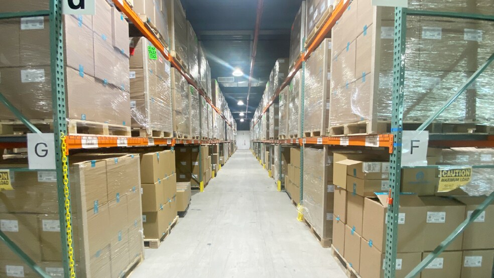 More Photos Of 1845 Steinway St, Astoria Warehouse For Lease