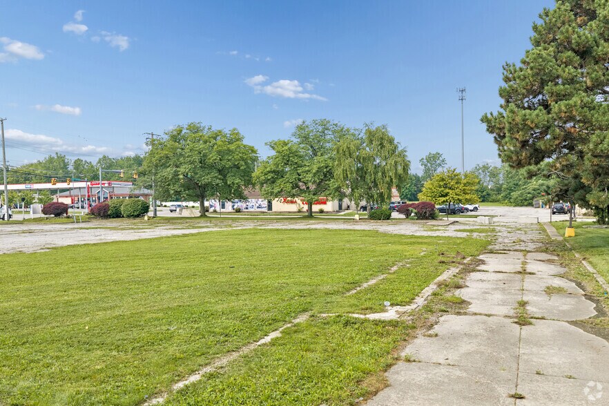 More Photos Of 661 Griswold Rd, Elyria Land For Sale