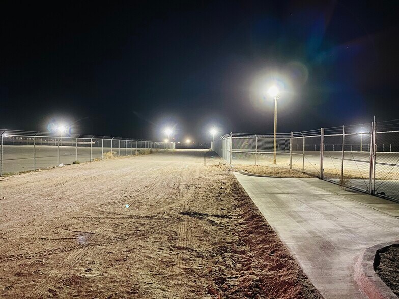 More Photos Of 13019 Pellicano Drive, El Paso Land For Lease