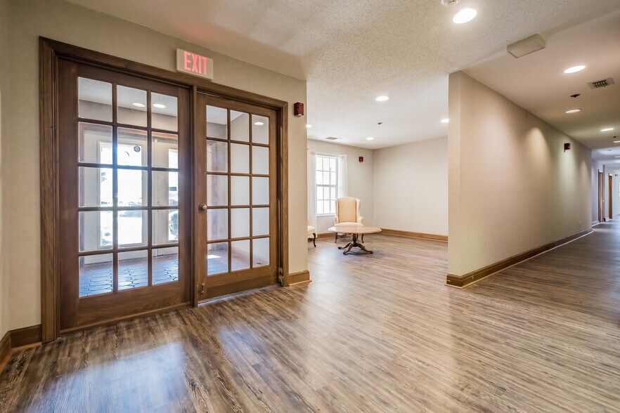 More Photos Of 7222 Day Ave SW, Navarre Medical For Lease