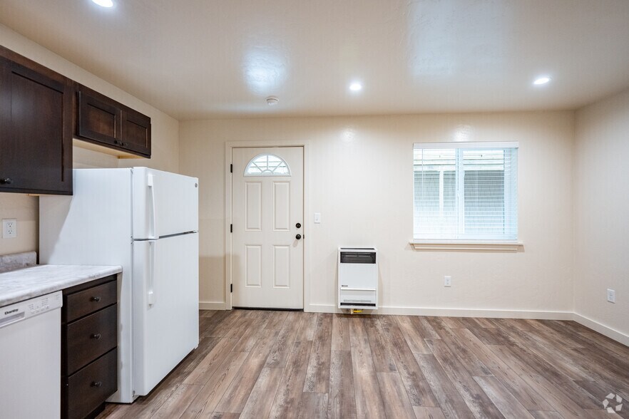 More Photos Of 2351 Westwood Ct, Arcata Apartments For Sale