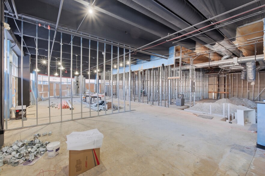 More Photos Of 1461 Market St, Des Plaines Parking Garage For Sale