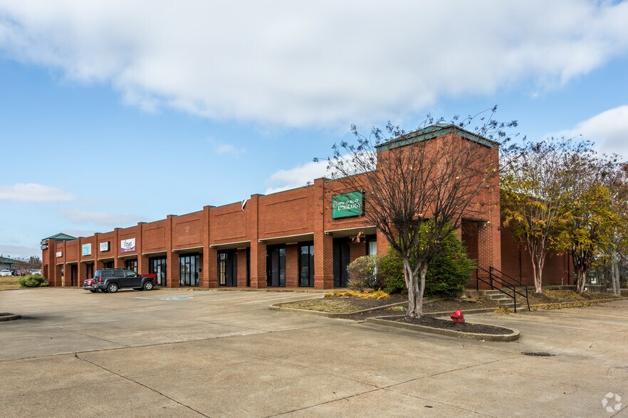 More Photos Of 8810-8900 College St, Olive Branch Unknown For Lease