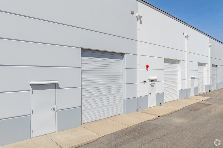 More Photos Of 10281 Iron Rock Way, Elk Grove Warehouse For Lease