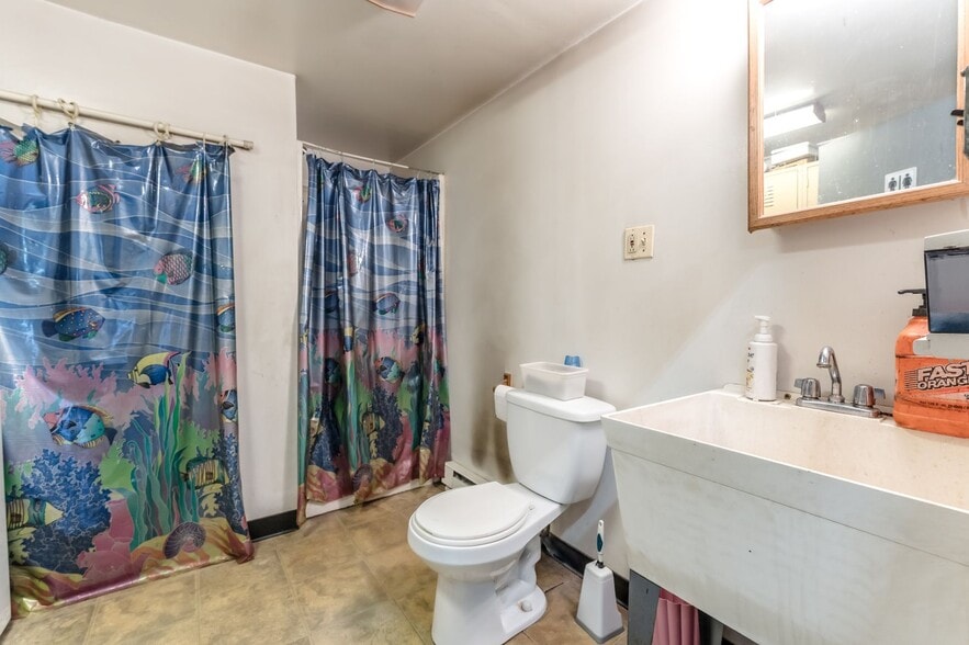 More Photos Of 102 E Moorestown Rd, Wind Gap Industrial For Sale