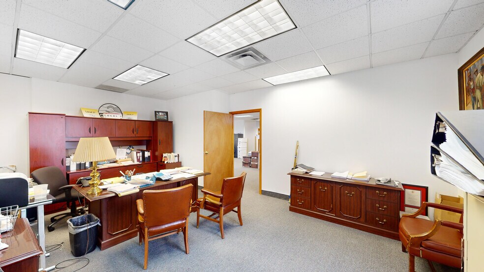 More Photos Of 31-21 31st St, Long Island City Office For Lease