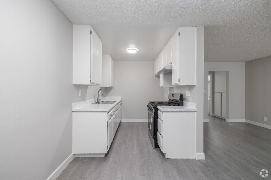 More Photos Of 1628 W 218th St, Torrance Apartments For Sale