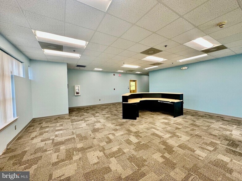 More Photos Of 1201 Pemberton Dr, Salisbury Medical For Lease