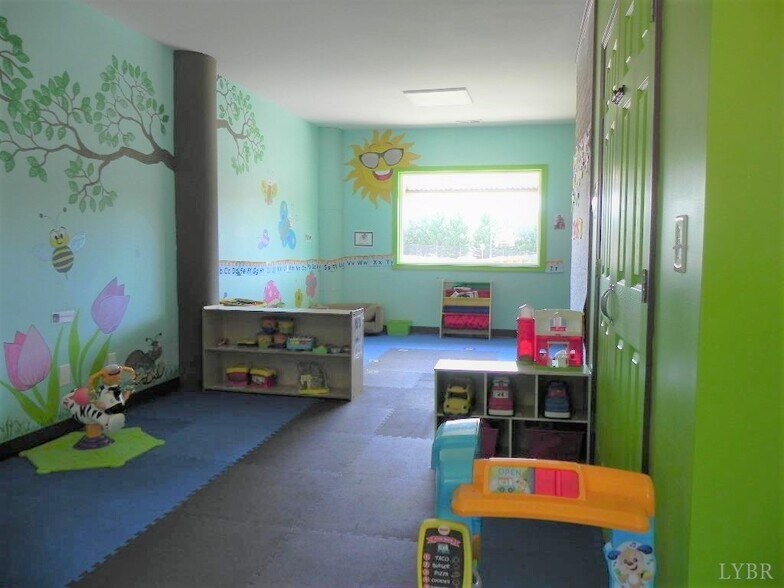 More Photos Of 249 Laxton Rd, Lynchburg Daycare Center For Sale