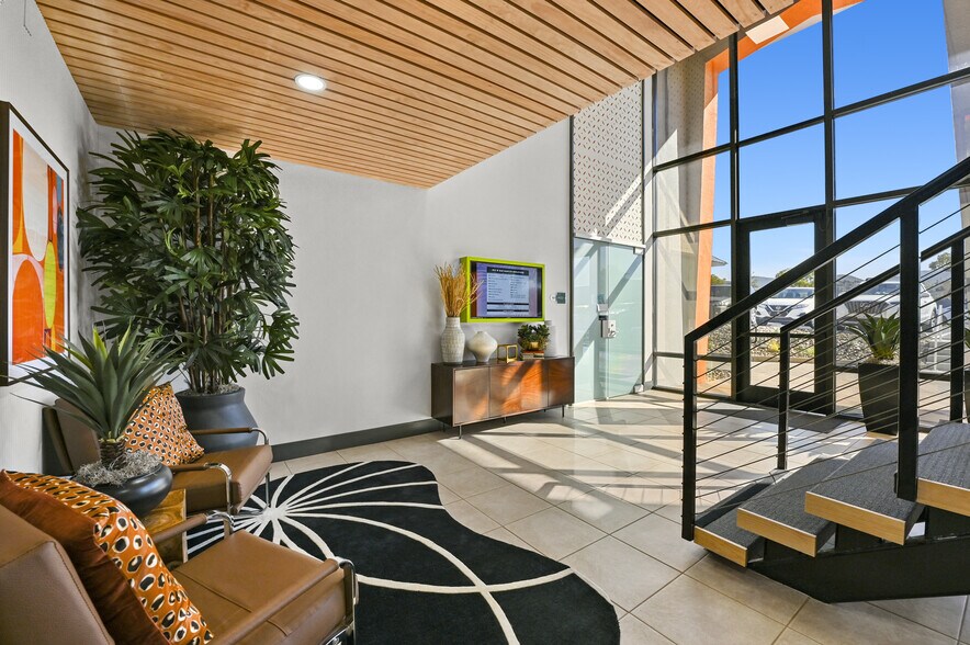 More Photos Of 910 W San Marcos Blvd, San Marcos Unknown For Lease